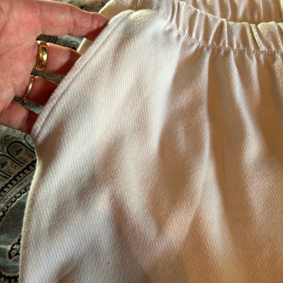 Lands End 58%cotton, 41% polyester, 1% spandex off white long pants, 2 pockets. - Picture 5 of 8